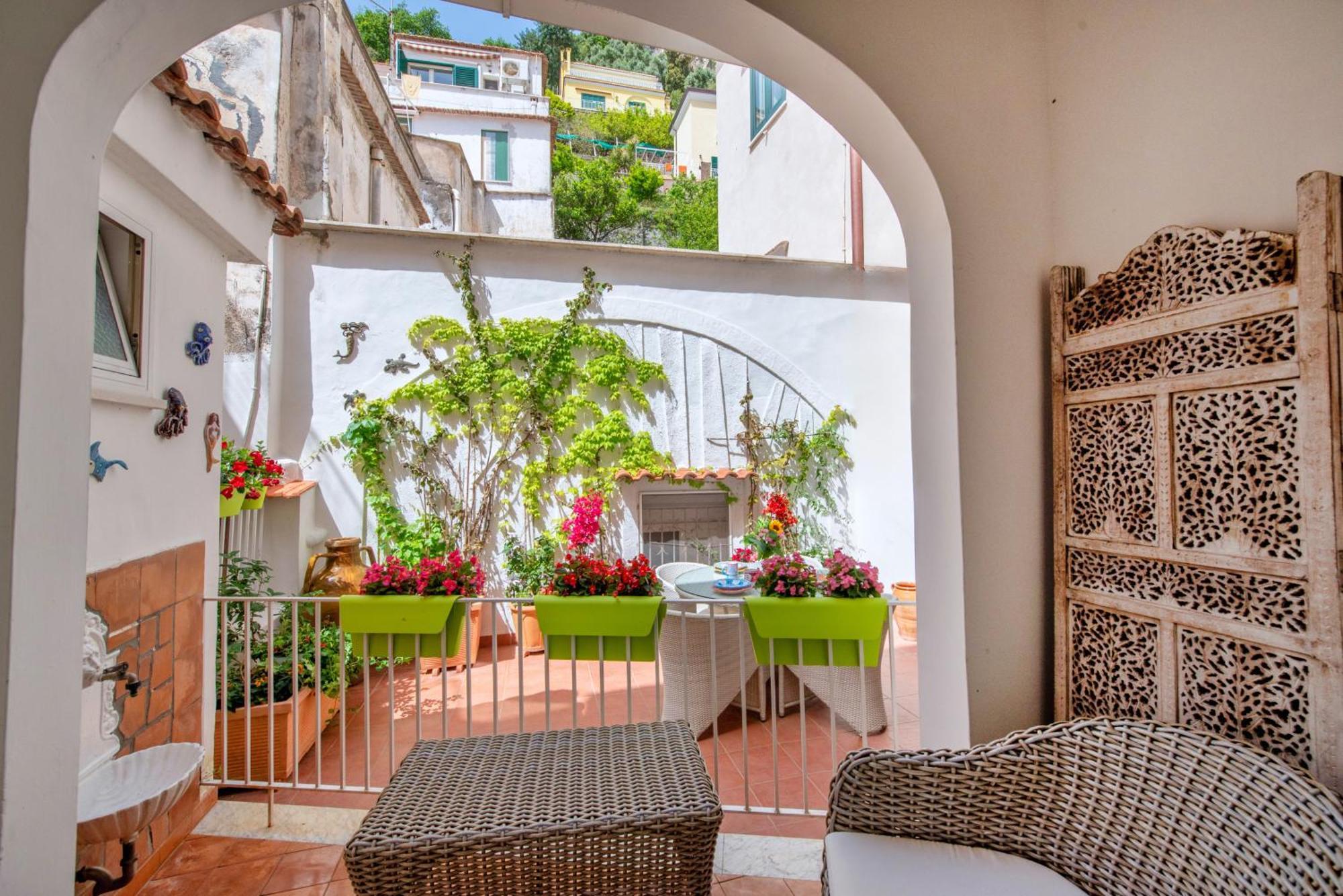 Apartamento Amalfi Un Po'... Exterior foto