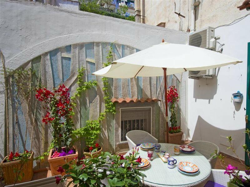 Apartamento Amalfi Un Po'... Exterior foto